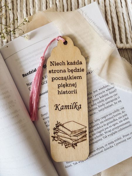 Zakładka „Niech każda strona będzie początkiem pięknej historii”