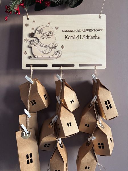 Drewniany Kalendarz Adwentowy - Mikołaj