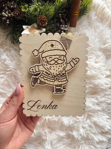 Drewniany upominek z miejscem na prezent pieniężny – Święty Mikołaj